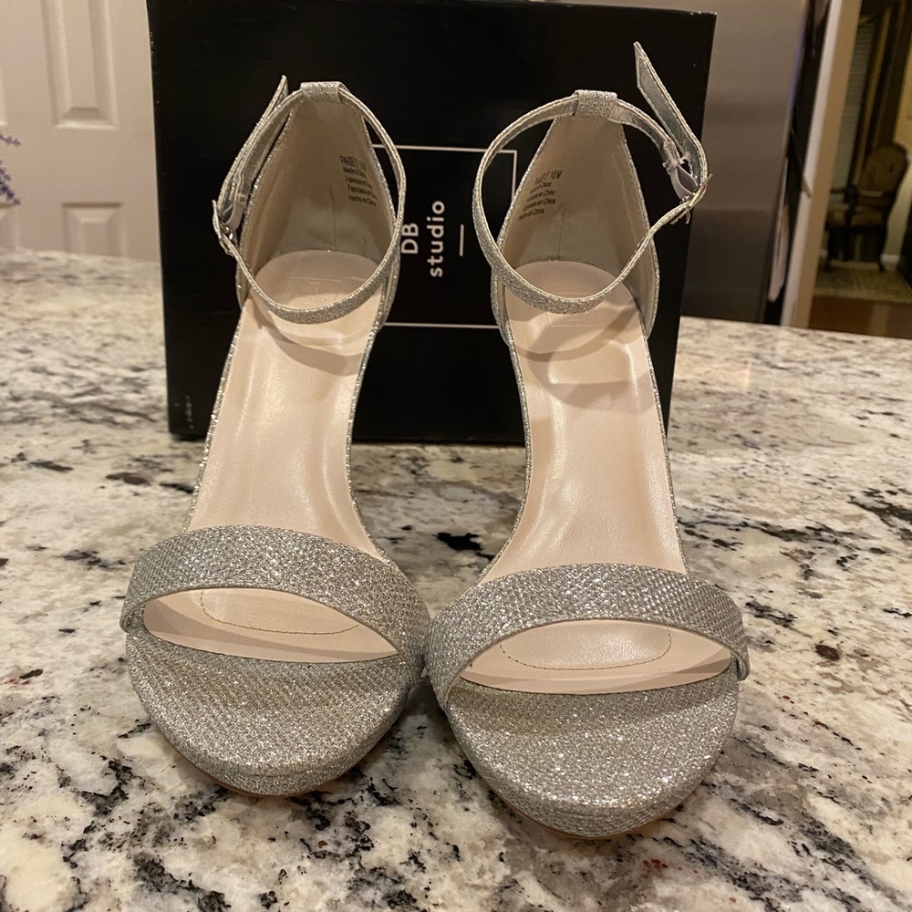 Nwt Db Studio Silver Sparkle Strappy Stiletto Hee… - image 3